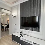 Taksim Square Luxury 4br Next To Perfect For Families & Groups 伊斯坦布尔