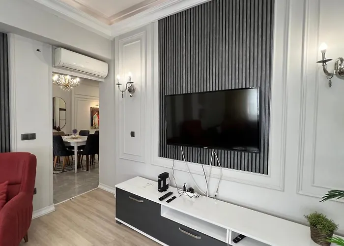 Taksim Square Luxury 4br Next To Perfect For Families & Groups 이스탄불
